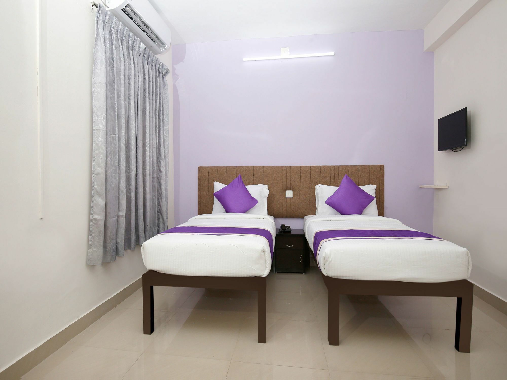 Oyo 9797 Hotel Vbee Plaza تريفِندرم المظهر الخارجي الصورة